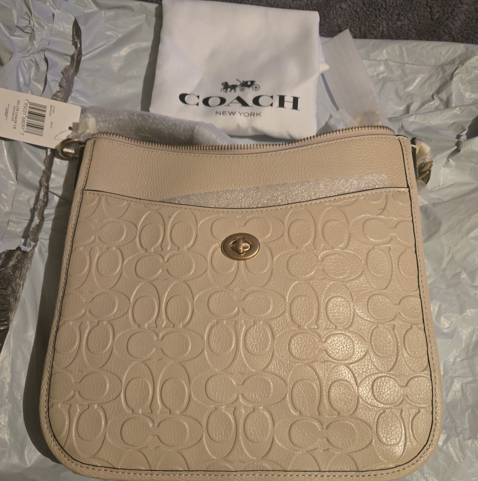 New Coach Crossbody Bag Stylish & Compact Shoulder Purse