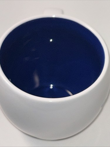 Tazza tazza caffè Starbucks 2007 bianca con fiori cuore tulipano blu 16 oz. Interno blu - Foto 6 di 13
