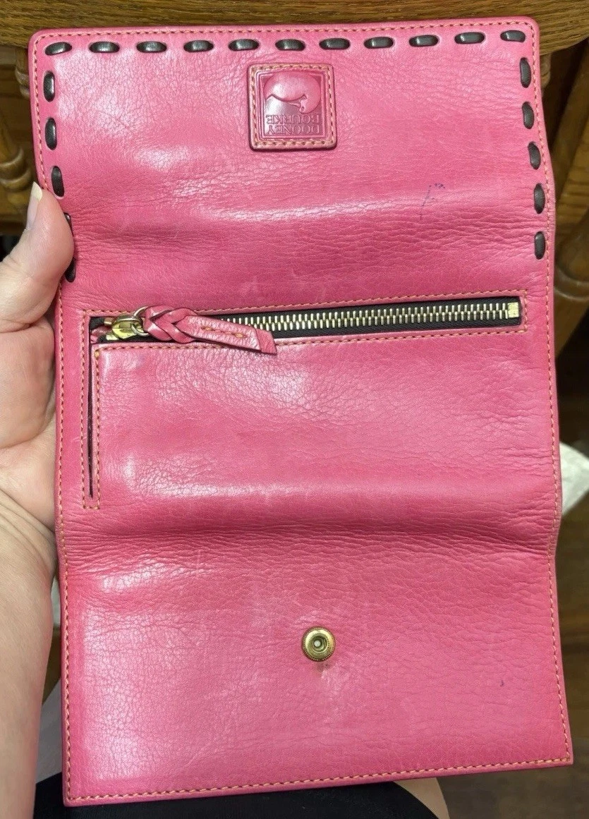 DOONEY & BOURKE Portafoglio Dooney Bourke fucsia rosa caldo pelle fiorentina grande pochette libretto assegni