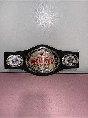 WWE Jakks Pacific 2006 WOMEN'S Wrestling Champion Foam Title Belt