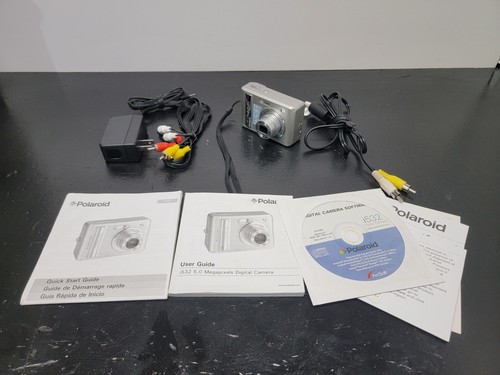 Polaroid i532 Silver Digital Camera 5 MP 3X Optical Zoom W/Manuals+Case Tested - Picture 1 of 20