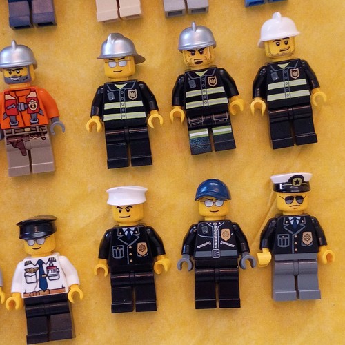 Lego City Minifigures lot of 31 complete authentic Police firefighter prisoners - Picture 5 of 5