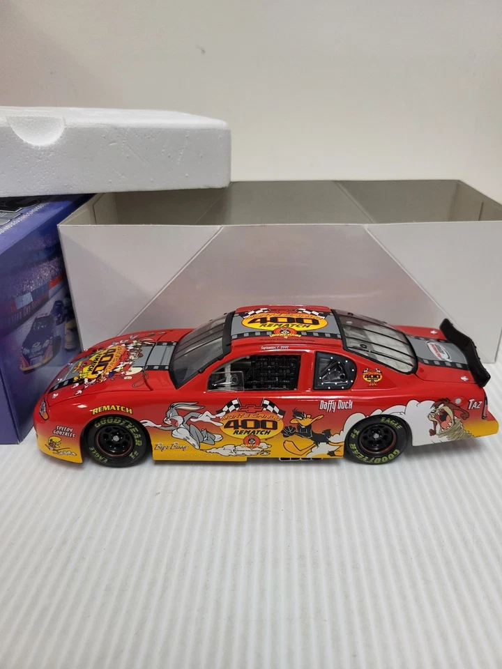 Coche de eventos Looney Tunes Revancha escala 1:24 acción diecast 2002 Monte Carlo - Nuevo Foto 2 de 2