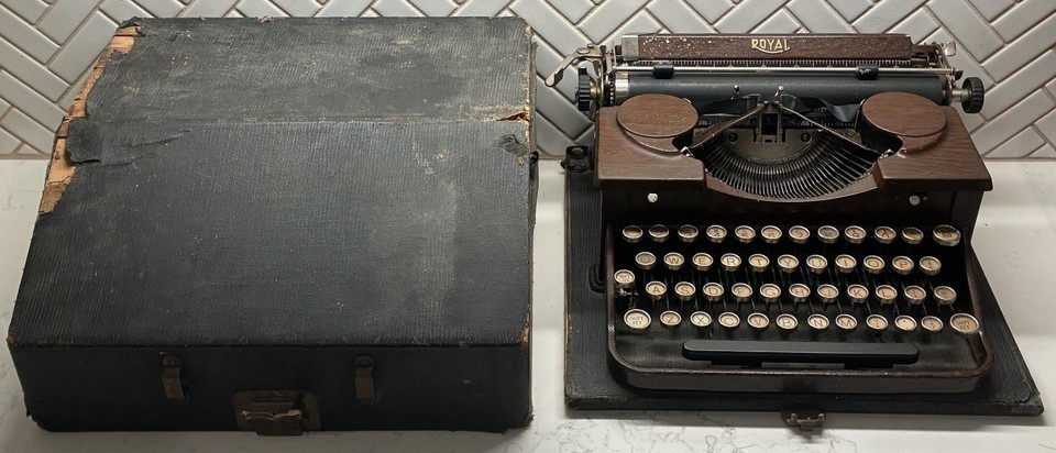 Vintage Royal Portable Typewriter Model P Wood Grain 1929-1931 W/ Original Case