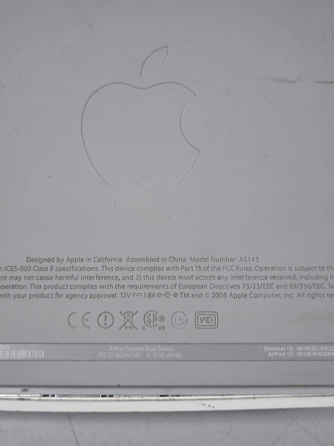 Lot of 7 Apple A1143 AirPort Extreme Base Stations for Parts - Image 2 of 4