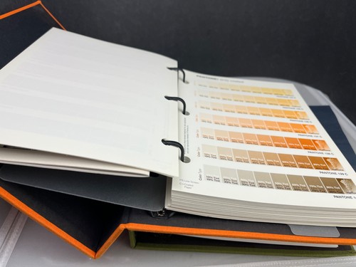 Pantone Tints Coated & Uncoated Books Chips 3 Ring Hardcover Binder 2001 - Picture 8 of 14