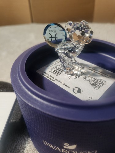 Swarovski Crystal Figurine--Pisces 5396294 - Picture 3 of 3