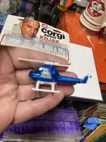 1977 KOJAK E2527 Corgi Junior Buick Regal and Police Helicopter Moc Open Card - Picture 13 of 18