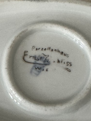 Ernst Wahliss Wien Porzellanhaus Green Vine Egg Cup & Under plate Austria 19C - Picture 7 of 8