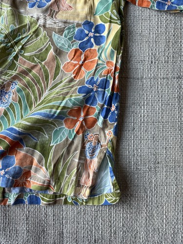 KONA KAI Trading Company Hawaiian button mens shirt aloha print ocean sz Medium - Picture 5 of 8