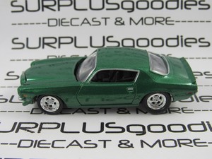 Johnny-Lightning-1-64-Scale-LOOSE-Collectible-1972-CHEVROLET-CAMARO-RS-Green