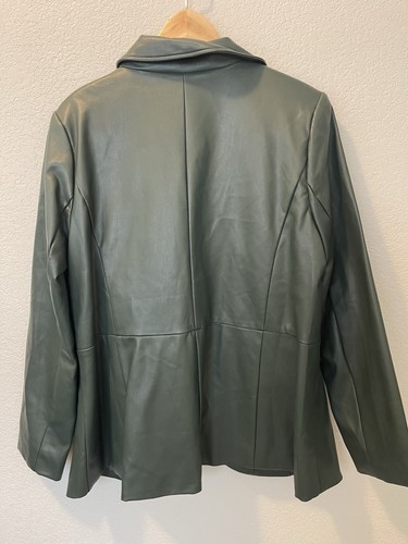 Blazer Eloquii imitación cuero un botón verde bosque talla 16 nuevo sin etiquetas - Imagen 2 de 8