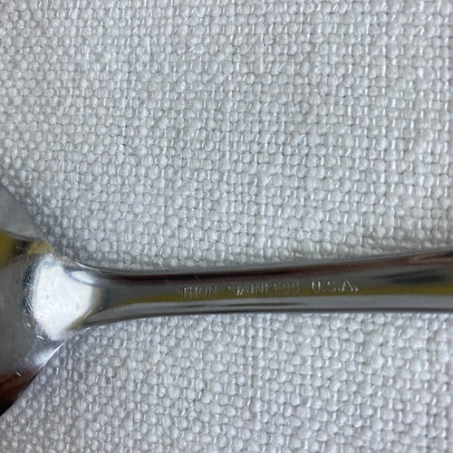 Oneida THOR Serving Spoon 8" USA Stainless Steel PEER I Solid Pattern - Picture 4 of 8