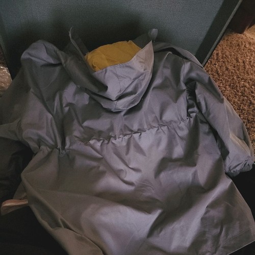 FABLETICS Women's Gray Oversized Raincloud Jacket New tags Yellow Lining Size 4x - Picture 4 of 6