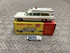 + Vintage Dinky Toys # 263 Superior Criterion Ambulance White w/ Stretcher & Box