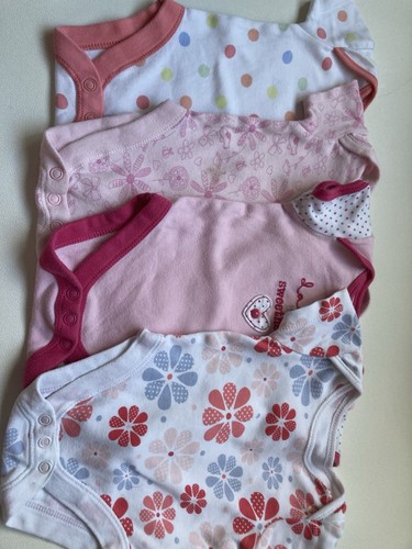 BABY BASIC VEST BUNDLE π Newborn Girls 10 Pieces Heart & Floral Prints - Picture 4 of 17