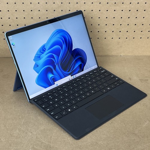 Microsoft Surface Pro 9 13" i7-1265U 2,7 GHz 16 GB RAM 512 GB SSD GRADO A - Foto 1 di 18