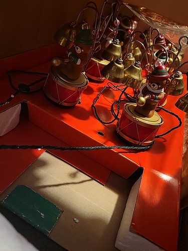 Santa's Marching Band Teddy Bears Vintage Musical Bells Carols with Manual - Picture 4 of 8