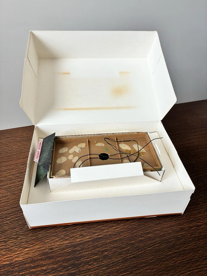 Tyco Lighted Freight Station HO Scale Model CIB original Pieces/packaging #906 - Image 2 of 4