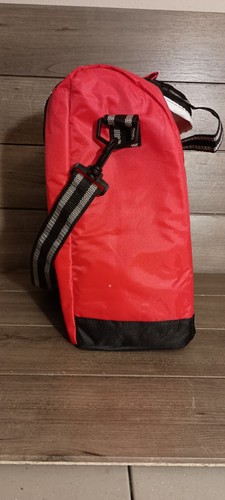 Bolso Cooler Budweiser con Correa para el Hombro y Asa de Transporte Plegable - Imagen 2 de 11