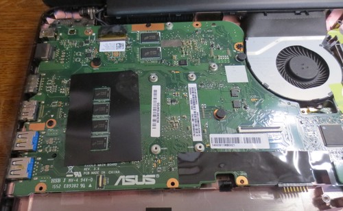 ASUS R511L (Pour pièces !, écran ok !) (Objet N°X751) - Afbeelding 4 van 16