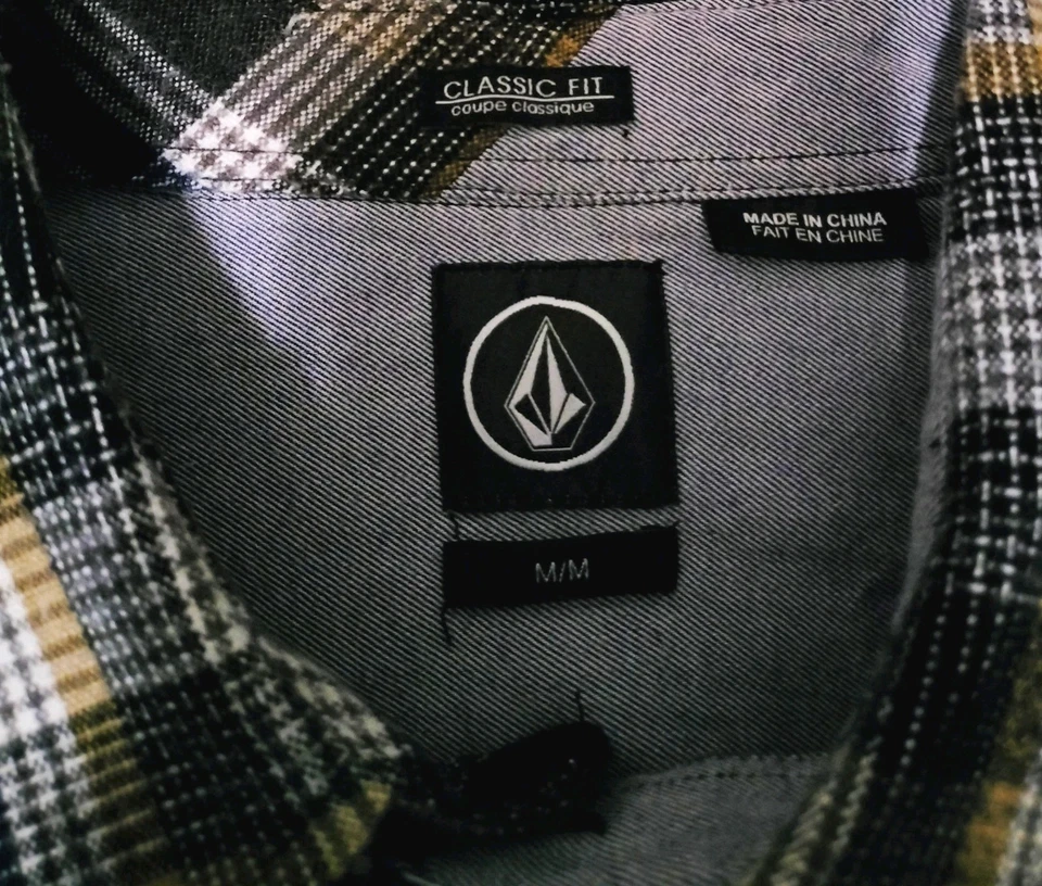 Volcom Mens Classic Fit Fader Plaid Flannel Shirt Medium Long Sleeve Snap Front. - Image 4 of 4