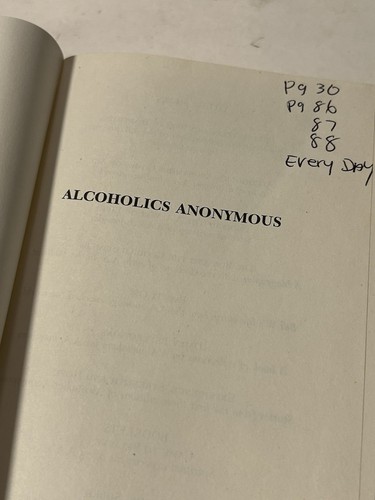 LOT OF 6 Alcoholics Anonymous Hardcover 4th Edition, Pocket Ed. , 3rd Ed. - Imagen 4 de 19