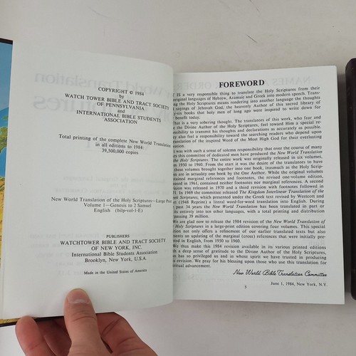 New World Translation of the Holy Scriptures HC 1984 Large Print Vol 1 & 3 VG - Imagen 5 de 14