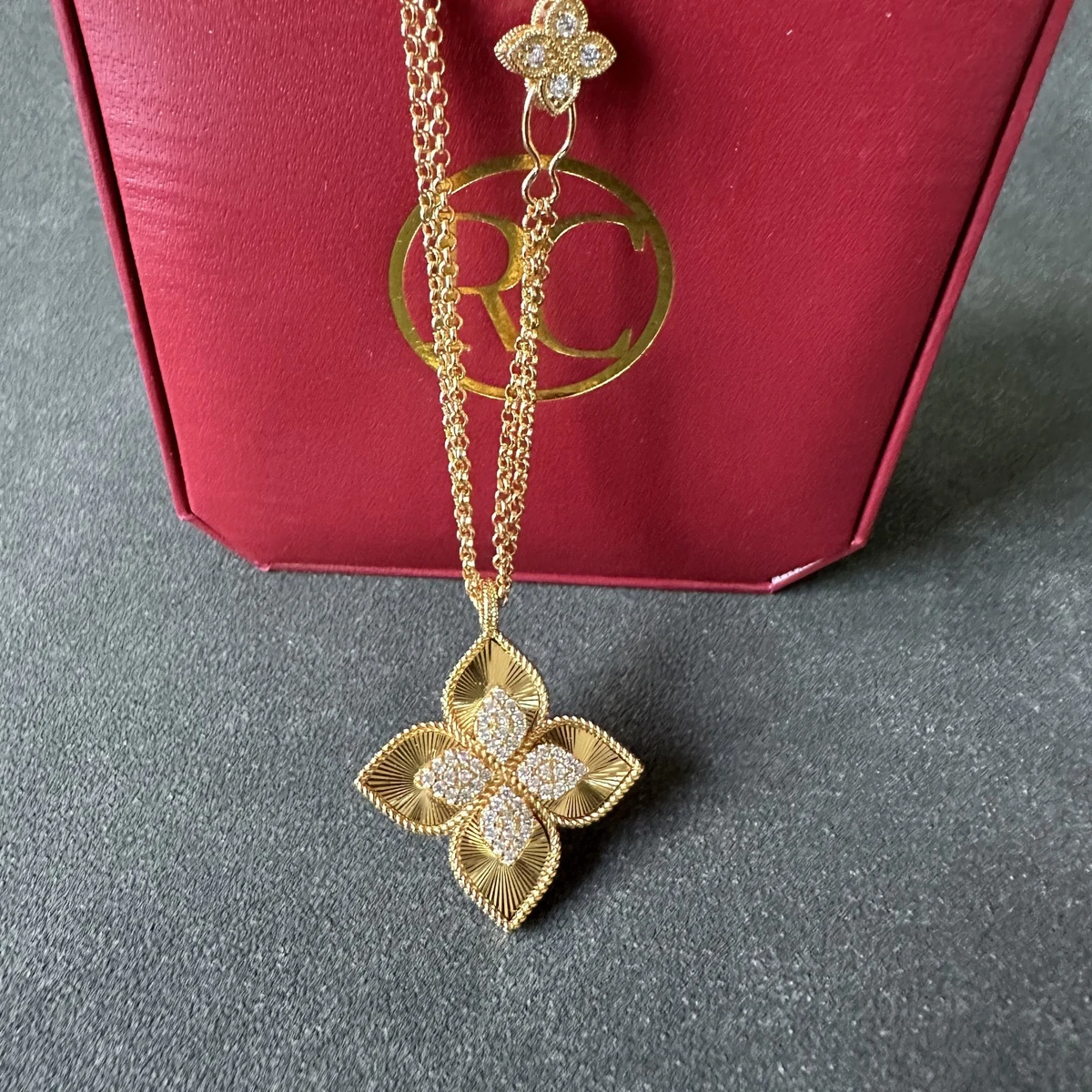 750 Gold Italy In Fine Necklaces & Pendants Without Stones for 