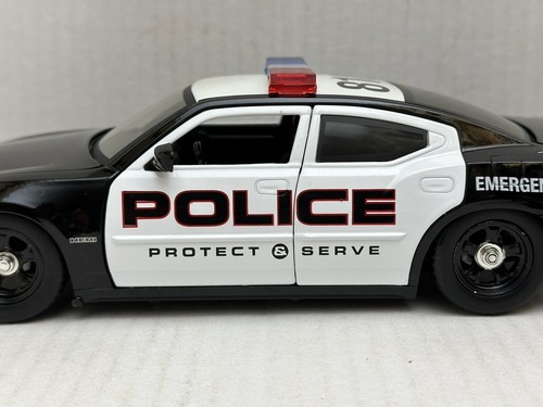 JADA HEAT 2006 DODGE CHARGER R/T POLICE CAR 1:24 DIECAST MODEL NEW NO BOX - Picture 11 of 12