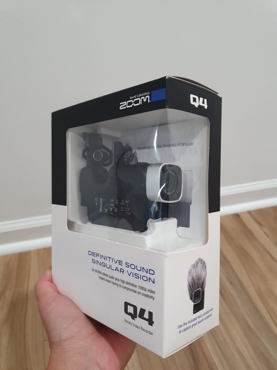 Zoom Q4 Handy Video Camera Recorder 1080p NEW In Box SanDisk