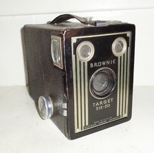 VINTAGE TARGET SIX-20 KODAY BROWNIE CAMERA NICE DESIGN NR