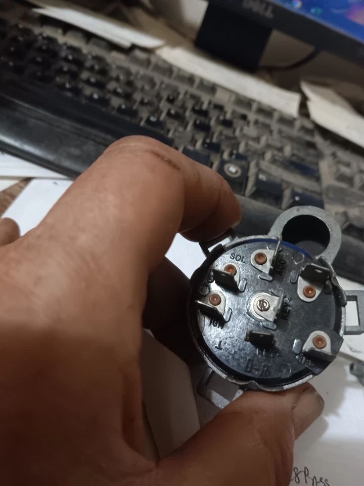 Interruptor de encendido Chevrolet Impala Caprice Bel Air Biscayne 1968 nuevo en stock 1116702 Foto 2 de 4