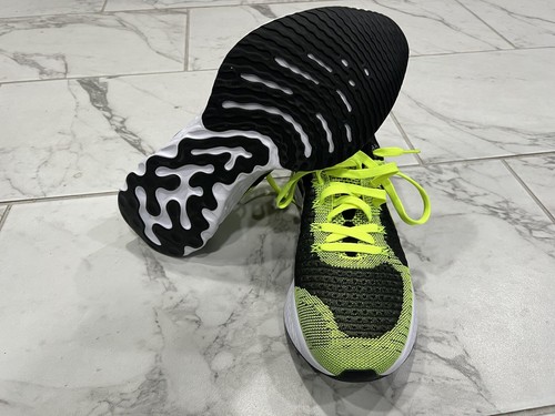 NIKE REACT INFINITY RUN FLYKNIT 2 Volt White Black Running Men Sz 10 CT2357-700 - Picture 6 of 7