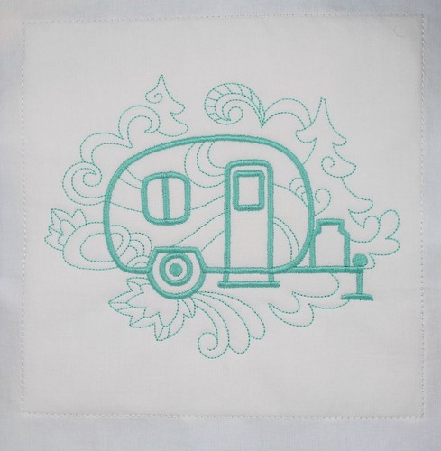 CAMPINGANHÄNGER LAGERFEUER CAMPER MASCHINE BESTICKT QUILT BLOCK SET MIT 8 BLÖCKEN - Bild 3 von 9