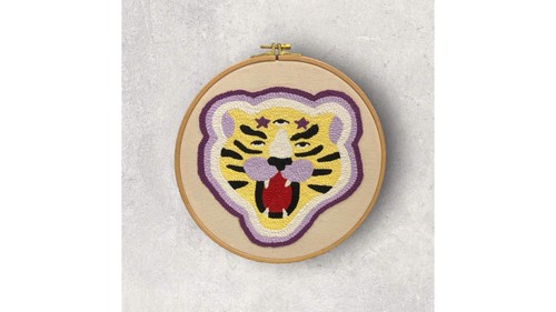 Punch Needle 3 Eyes Tiger Handmade, Tufted Wall Hanging, Punch Needle Art, Decor - Picture 4 of 5