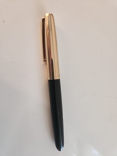 Vintage Parker 21 Fountain Pen with 1/10 12K Gold Filled Cap - Picture 1 of 18