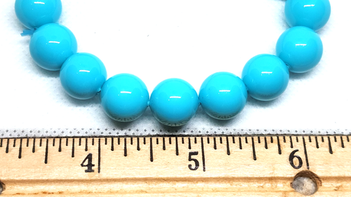 Sleeping Beauty Turquoise colored shell pearl stretch bracelet 12mm pearls - Picture 4 of 5