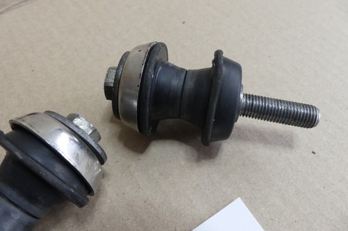 TRIUMPH THUNDERBIRD 11/09 HANDLE BAR BUSH RUBBER SLEEVE SET - Picture 3 of 7