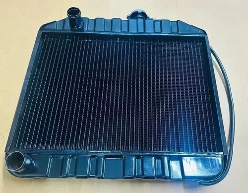 Zespół chłodnicy do Jeep 49-64 CJ-3A, 3B, ciężarówka, kombi-4 rzędy - Zdjęcie 3 z 4