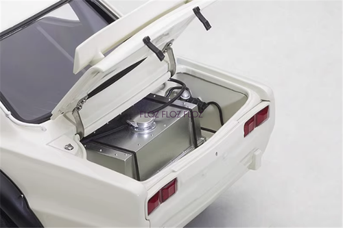 1:18 for AUTOART for Nissan for SKYLINE for GT R for KPGC-10 RACING 1972 white - Picture 9 of 11