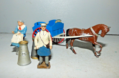 Britains Farm Horse Drawn Milk float, churns & 2 figures blue no. 131 F 1:32 - Picture 2 of 3