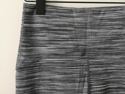 NWT IVIVVA by LULULEMON Ultra Soft Strong Spirit Tight Pants Girls 14 Grey White - Picture 2 of 7