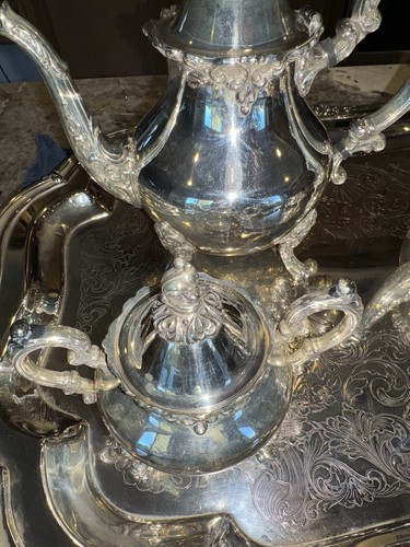 Vintage Oneida Venetian Silver Plated 5 Piece Footed Ornate Tea & Coffee Set - Picture 8 of 24