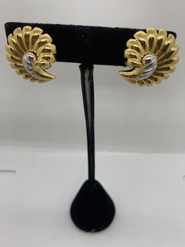 JOAN RIVERS Silver And  Gold Tone Shell Clip On Earrings. NEW - Picture 3 of 10