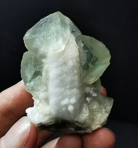 Cubo verde fluorescente natural raro 96 g muestra Huanggangliang - Imagen 7 de 23