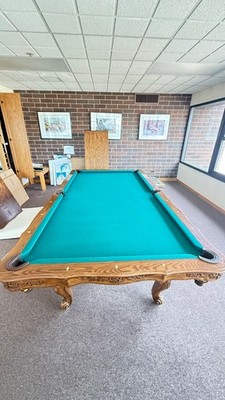 Beautiful billiards table - claw foot, green felt, leather pockets