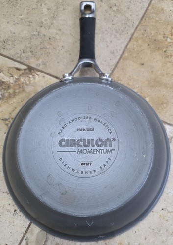 Circulon Momentum Set Of 2 Frying pans Skillet Hard Anodized Non-Stick 10” 8.5" - Picture 6 of 7