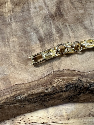 "Brazalete tenis eslabones color ámbar rectangular y cuadrado tono dorado 7,5""" - Imagen 5 de 6