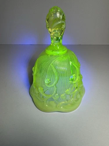 Vintage Fenton Citrine Vaseline Opalescent  Glass Bell